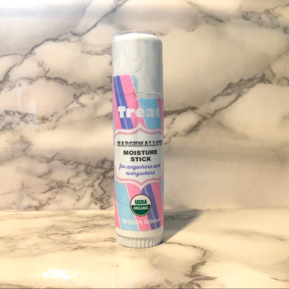 Treat Marshmallow Moisture Balm